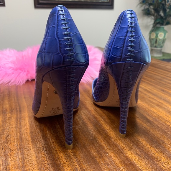 NWOT Alice and Olivia heels - Picture 7 of 8